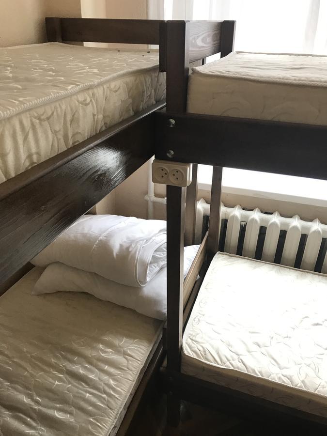 Hostel Dyukovskiy Kiev Esterno foto